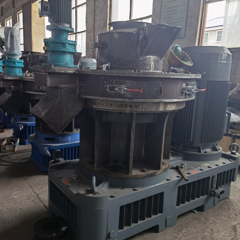 4-12mm 목재 펠릿 밀 머신 0.8-4t/h 용량과 380V 전압