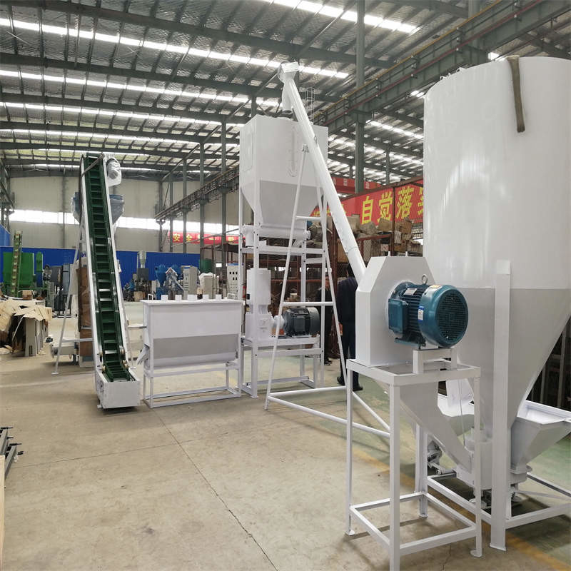 동물 먹이 펠렛 생산 라인 500-1000kg/H 62KW 17*5*5.5m