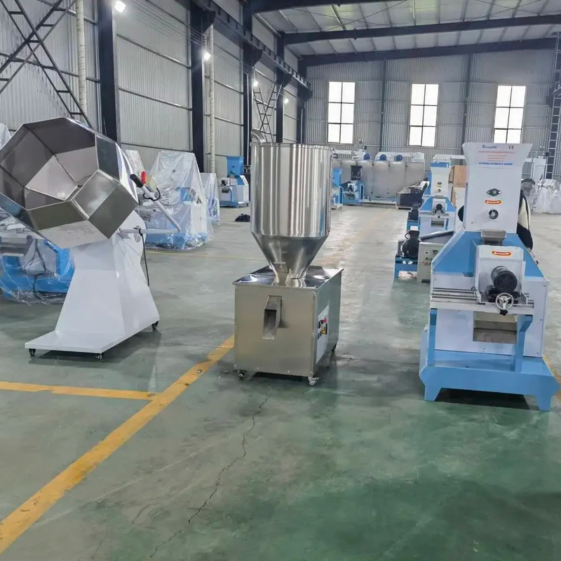 132kW 전력 디지털 온도 제어 개 먹이 extruder 220V / 380V 전압 40-2000kg / h 용량